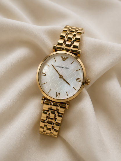 Emporio Armani Pearl Gold    Water resistant|Stainless Steel