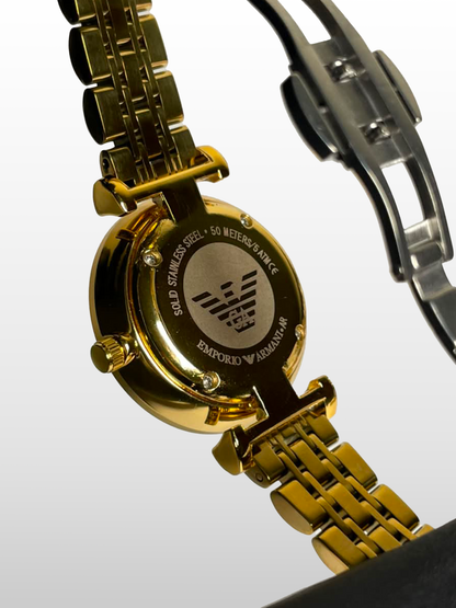 Emporio Armani Pearl Gold    Water resistant|Stainless Steel